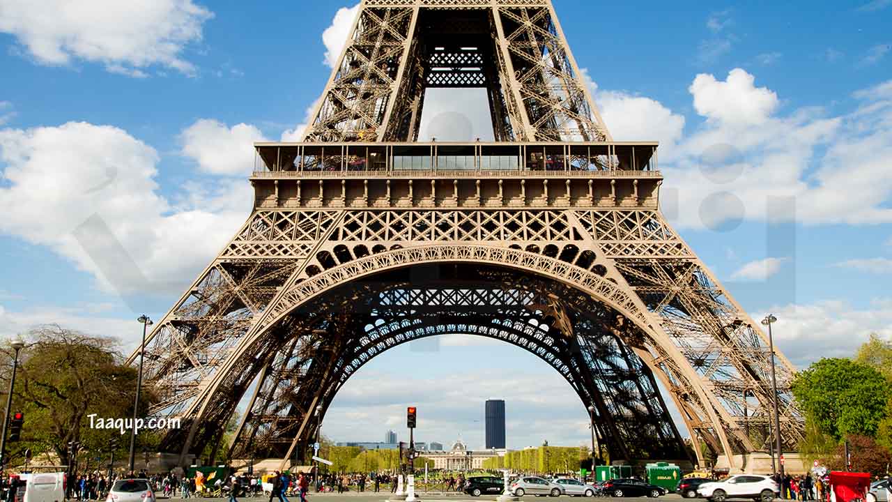 برج إيفل في فرنسا - تعرف على أفضل 10 وجهات سياحية في العالم 2023، وتشمل أفضل الوجهات السياحية في العالم الاسترخاء وقضاء وقت مُمتع مع العائلة.