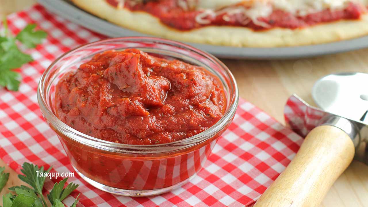 تعرفي على طريقة عمل صلصة البيتزا الايطالية، إضافة إلى مقادير، وطريقة تحضير الصلصة الحمراء للبيتزا الايطالية.