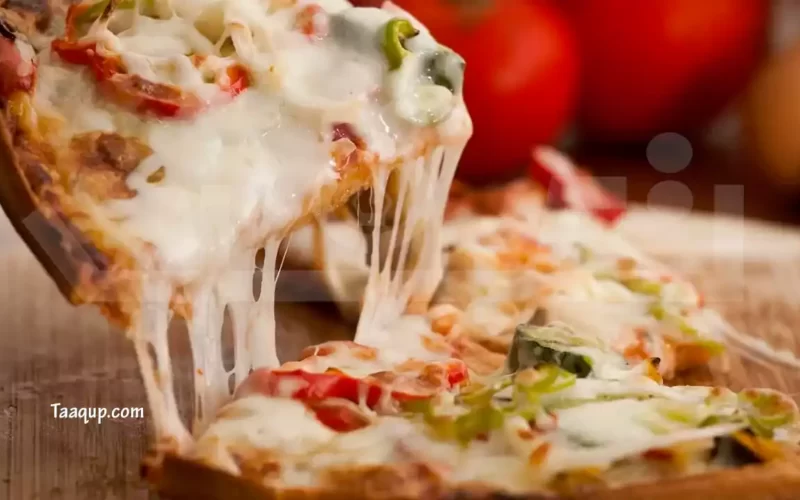 أسرار تحضير بيتزا بالجبنه.. وأفضل أنواع الجبن للبيتزا